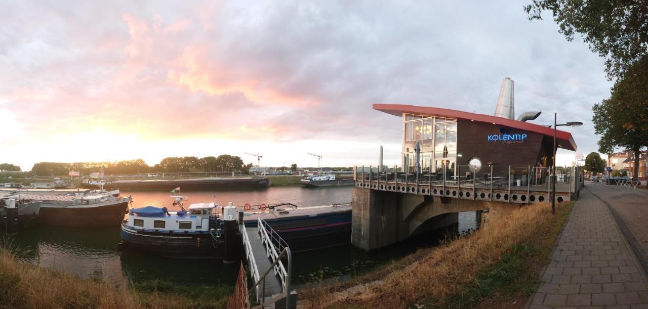 Gastenverblijf 'T Smedenhuys Maasbracht Exterior foto